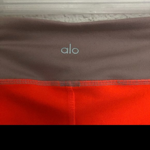 Alo Yoga Range Mesh Capri Legging Pink & Orange M - Picture 6 of 12